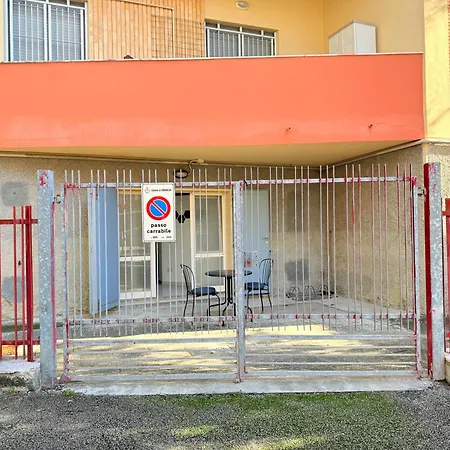 Se214 - Senigallia, Comodo Bilocale Vicino Al Centro Con Corte Esclusiva דירה *